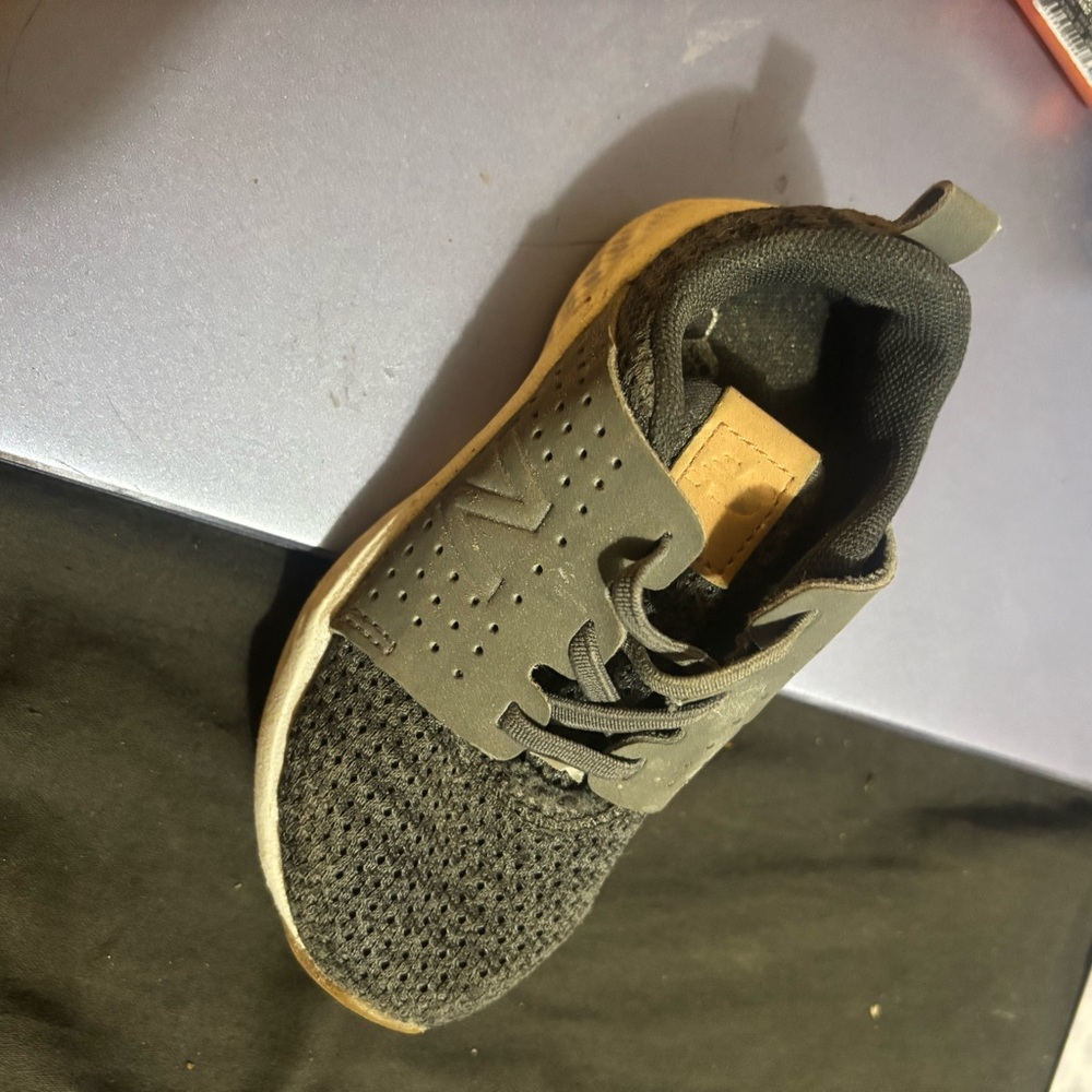 New Balance size 6c